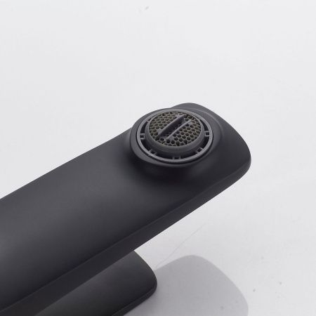 Смеситель Shevanik S4201H на раковину черный