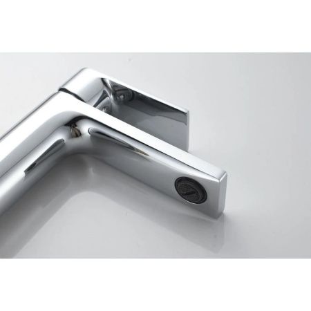 Смеситель Knotlor ERGOFIT KN-30 на раковину хром