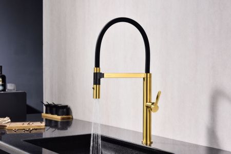 Смеситель для кухни Paulmark LEADER Le214101-BG на мойку золото