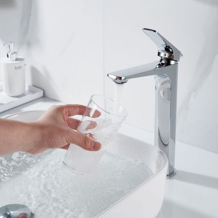 Смеситель для раковины Shevanik S4211 на столешницу хром