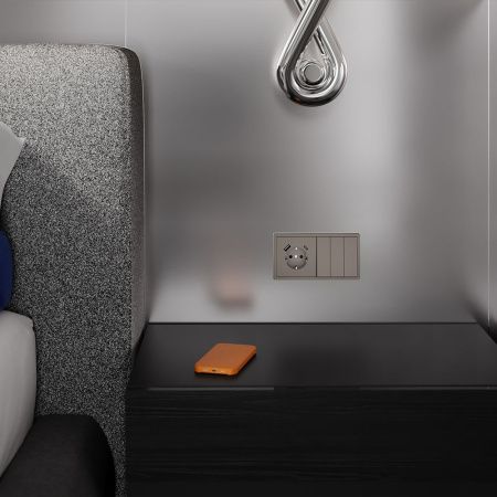 Накладка для розетки с заземлением и защитными шторками, с USB A+C VOLTUM S70 VLS001014