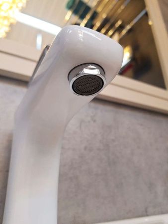 Смеситель AltroBagno Aperto AltroBagnoAperto0109BiCr на раковину белый/хром