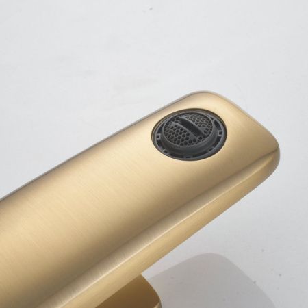 Смеситель Rose R3901G на раковину золото