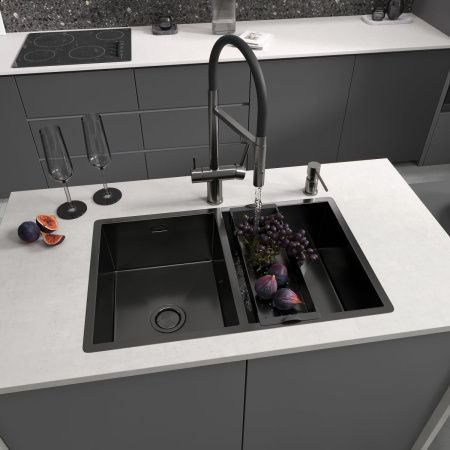 Смеситель для кухни Reflexion Lago RX9901BL на мойку вороненая сталь