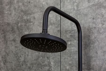 Душевая стойка Orange Lutz M04-932b настенная цвет черный