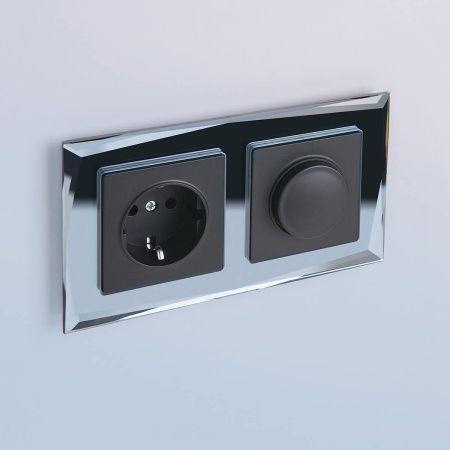 Розетка с заземлением Werkel 4690389156878