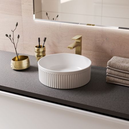 Раковина из сантехнического фаянса Grossman GR-3060 40х40 накладная цвет белый без отверстий под смеситель