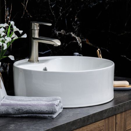 Раковина из сантехнического фарфора Melana 7026-805 50х50 накладная цвет белый 1 отверстие под смеситель