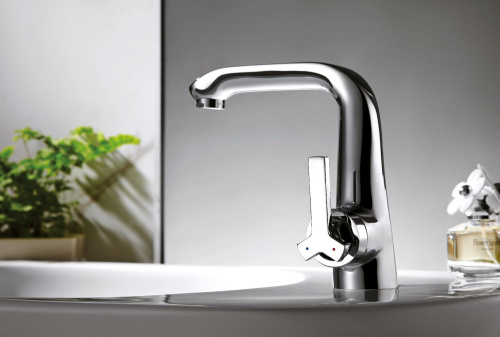 Смеситель Bravat Waterfall F173107C-1 на столешницу хром - фото 3