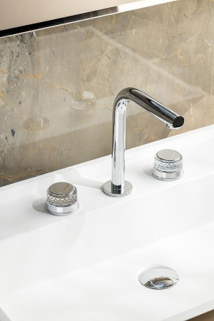 Смеситель Boheme Aura 152-CR-A на столешницу хром