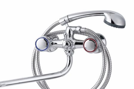 Cмеситель для ванны и душа TSARSBERG TSB-111-34 настенный хром