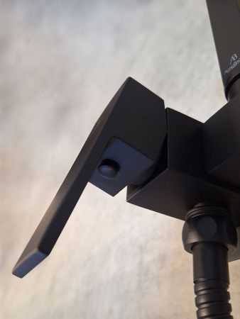 Гигиенический душ со смесителем AltroBagno BM AltroBagnoBM060122MB черный