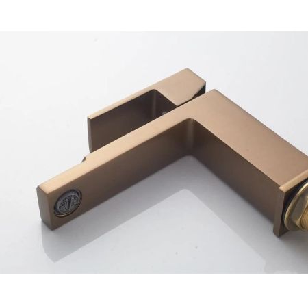 Смеситель Knotlor STABLE KN-20/RB на раковину бронза