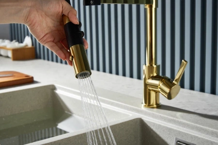 Смеситель для кухни Rose R133E на мойку золото