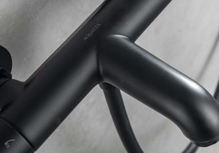 Смеситель для ванны Aquatek ВЕГА AQ1043MB настенный черный с термостатом