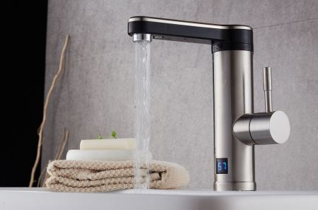 Смеситель для кухни TSARSBERG TSB-WH1181 на мойку хром