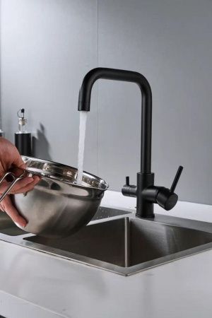 Смеситель для кухни Shevanik S228H на мойку черный