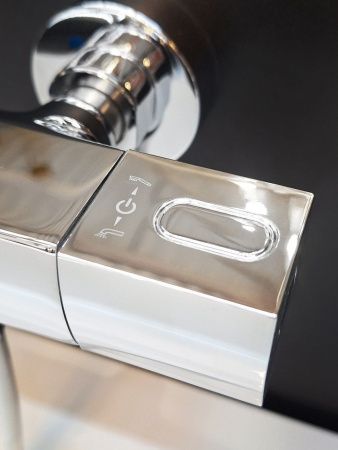 Смеситель для ванны AltroBagno Aperto AltroBagnoAperto020402Cr настенный хром