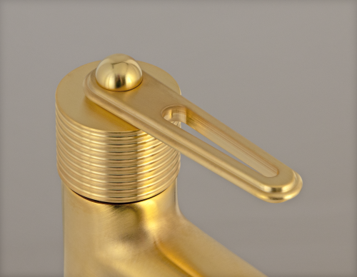 Смеситель Daniel Brooklyn BY606NDP на раковину брашированное золото - фото 5