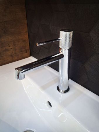 Смеситель AltroBagno Intento AltroBagnoIntento0126Cr на раковину хром