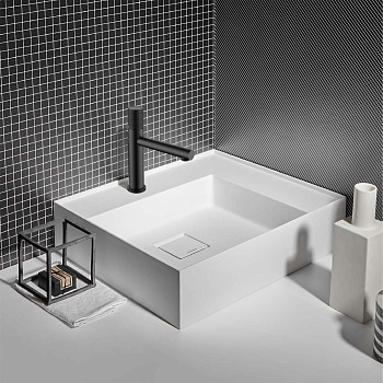 Смеситель Vincea Groove VBF-4G1MB на раковину черный