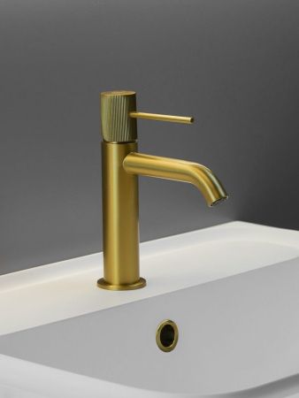 Смеситель AltroBagno Bilancia AltroBagnoBilancia0142BG на раковину золото