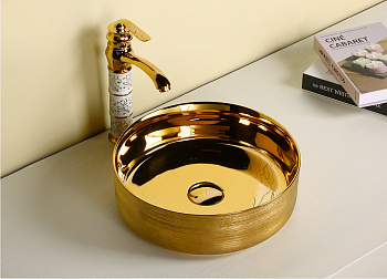 Раковина из сантехнического фарфора Cerutti SPA CR7044AS 36х36 накладная цвет золото без отверстий под смеситель