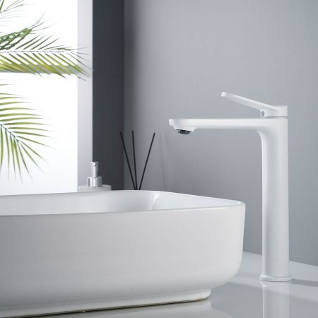 Смеситель для раковины Shevanik S43C S4311C на столешницу белый