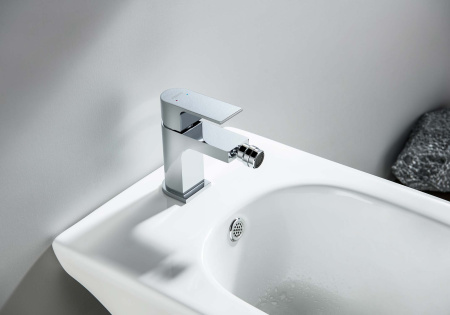 Смеситель Aquatek ЛИРА AQ1418CR на биде хром без термостата Смеситель Aquatek ЛИРА AQ1418CR на биде хром без термостата