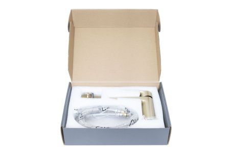 Смеситель Stella Polar Кламар SP-00001954 на раковину золото