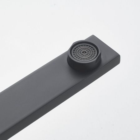 Душевая стойка Shevanik S6136H настенная цвет черный