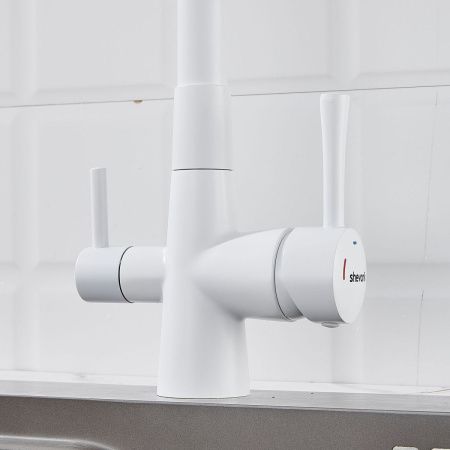 Смеситель для кухни Shevanik S528C на мойку белый