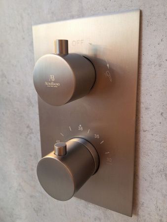 Душевая система AltroBagno Unione AltroBagnoUnione040409GM встраиваемая в стену