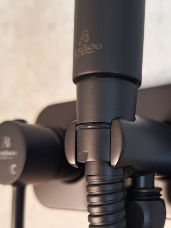 Гигиенический душ со смесителем AltroBagno Metropoli AltroBagnoMetropoli060108NeOp черный матовый