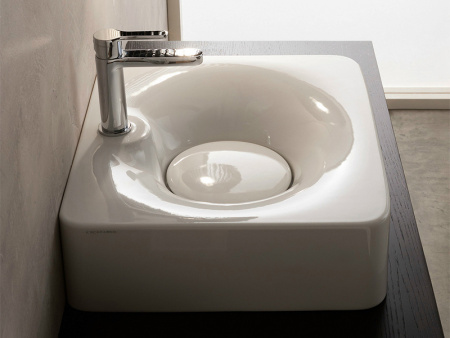 Раковина из санфаянса Scarabeo Fuji 6001 50х44 подвесная цвет белый