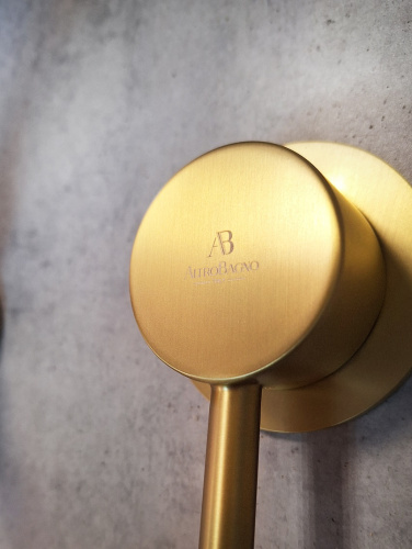 Смеситель для раковины AltroBagno Metropoli AltroBagnoMetropoli010505OrSp встраиваемый в стену золото матовое - фото 5
