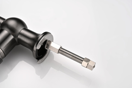 Смеситель для кухни Paulmark RETRO Re213226-GM на раковину воронёная сталь