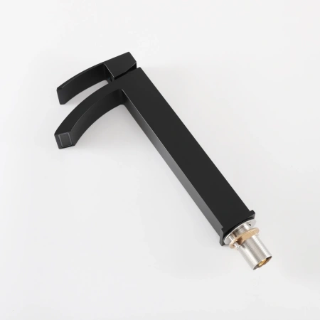 Смеситель Gid Cascada Victoria L120-BM-D (L120BMD) на столешницу черный матовый