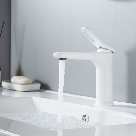 Смеситель Shevanik S4701C на раковину белый
