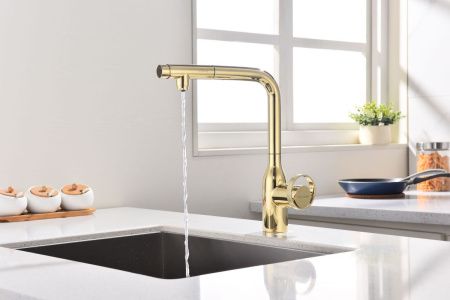 Смеситель для кухни Paulmark URBAN Ur213104-G на мойку золото