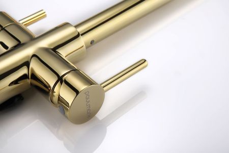 Смеситель для кухни Paulmark LANGE La214212-G на мойку золото