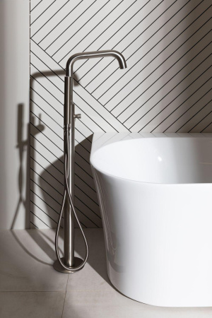 Смеситель для ванны и душа Allen Brau Priority 5.31008-BN напольный никель