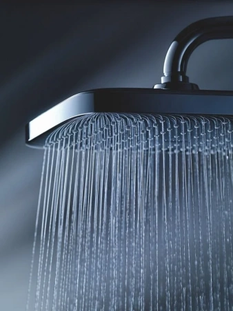 Душевая стойка Grohe Tempesta Cosmopolitan 26691000 настенная цвет хром с термостатом