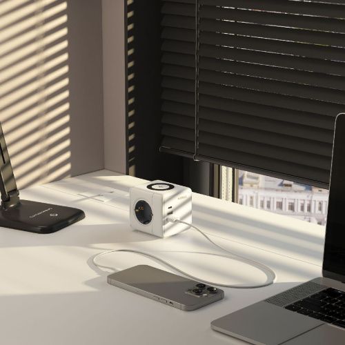Розеточный блок 3-местный + 3 USB + беспроводная зарядка Werkel 4690389204265 - фото 3