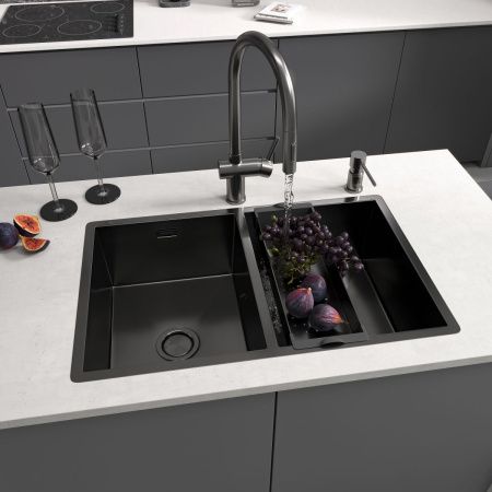 Смеситель для кухни Reflexion Lago RX9904BL на мойку вороненая сталь