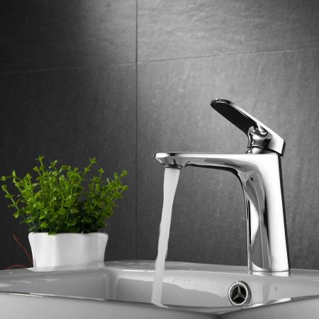 Смеситель Raffine F0185 на раковину хром