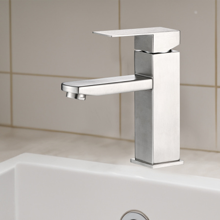Смеситель WesnaArt Kubus KUB13-210 на раковину сатин
