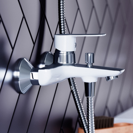 Смеситель для ванны и душа Damixa Origin Elegance 841000000 настенный хром/белый без термостата