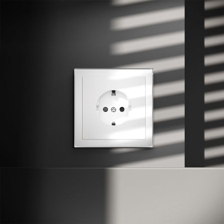 Розетка со шторками VOLTUM S70 VLS040201