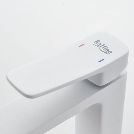 Смеситель Raffine F0199C на раковину белый